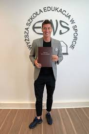 Bramka lewandowskiego w meczu z fc augsburg #lewandowski #bundesliga. Robert Lewandowski Zostal Magistrem Wczoraj Czworka Dzisiaj Piatka Pilka Nozna Sport Pl