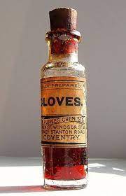 How To Make Clove Oil Herbal Medicine Clove Oil Herbalism