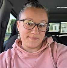 best place to get a pedicure that gives a good long foot massage