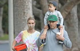 Scroll down for pics of the couple from their first months in a relationship to present day! Jason Statham And Rosie Huntington Whiteley Take A Walk With Their Son In Los Angeles