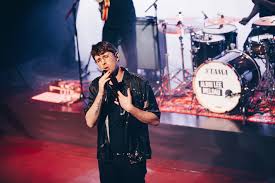 Serving as support for singer jessie ware, meldau opened the show, showcasing his infectious singing voice and showing the crowd that he wasn't messing around. Albin Lee Meldau Vasateatern Stockholm Rockfoto