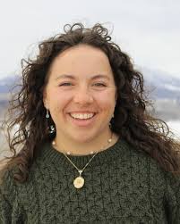 This is Erika. She is really good at skiing and biking. Erika is so cute.  Erika is my favorite. ❤️