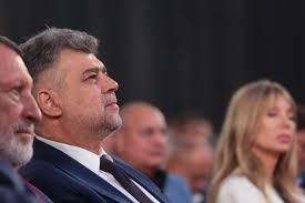 Filmul congresului PSD, cu candidat unic: Val de ironii cu Bruce Willis și  tablouri în Dunăre. Ciolacu a vorbit de mama, tata și cum ne bagă în  Schengen în 2024 (Galerie foto&Video) -