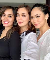 Siapa yang tidak mengenali adik tiri kepada aktres nelydia dan uqasha senrose iaitu raysha rizrose. 5 Adik Beradik Selebriti Paling Popular Di Malaysia Soya Lemon