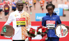 Like roger bannister breaking the four minute mile in 1954, the kenyan achieved something that many people believed physically couldn't be done. çªåœè€Œå‡ºeliud Kipchogeå››åº¦å¥ªä¸‹å€«æ•¦é¦¬æ‹‰æ¾å„ªå‹ å‹•ä¸€å‹• å€«æ•¦é¦¬æ‹‰æ¾
