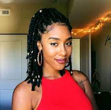 Pin By Estela Nascimento On Cabelos Small Box Braids Hairstyles Short Box Braids Hairstyles Short Box Braids