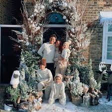 The loose women panellist, 31, who recently. Stacey Solomon Fans In Awe Of Christmas Home Display As She Shares Heartache Message Manchester Evening News