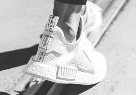 These nmd_r1 shoes combine the best of adidas' latest technical innovations with a look that honours the past. Adidas Nmd Xr1 Black Friday Releases Sneakernews Com