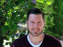 RNA-mediated feedback control of transcriptional condensates