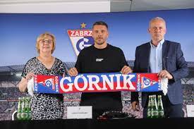 Górnik zabrze played against lech poznań in 2 matches this season. Gornik Zabrze Czy Kontrakt Lukasa Podolskiego Wplynal Na Ceny Karnetow Dziennik Zachodni