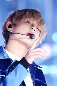 Netizens Selected Top 10 Most Exquisite Photos Of Kpop Idols Making Everyone Go Wow Taehyung Kim Taehyung Taekook