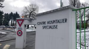 Nous vous tiendrons informés via nos réseaux sociaux dès que la vaccination sera offerte à de nouveaux groupes de la population. Un Centre De Vaccination Va Ouvrir A Sarreguemines Youtube
