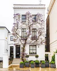 England Travel Check Out The Wisteria Covered Houses In Kensington And Chelsea London London House Pretty House House Exterior