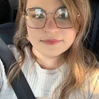 Halie Evans's Instagram, Twitter & Facebook