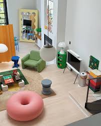 A lot of people have asked why I blocked my big window with the divider. So  here's my explanation: • Space: I tried to create a separate space for  myself to focus