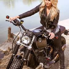 That Bike Tsbracing Scramblerbmw Motorrad Custombike Oldschool Bikeporn Bmw Motorbikes Bmw Girl Biker Girl