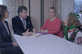 Watch netflix movies & tv shows online or stream right to your smart tv, game console, pc, mac, mobile, tablet and more. Les Heritiers France 3 Une Dame A Qui J Annoncais Qu Elle Heritait De 20 Millions D Euros M A Pris Pour Un Un Escroc