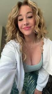 Ashley Reem's Instagram, Twitter & Facebook