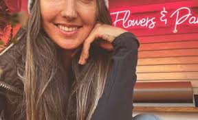 Meet Amanda McCarroll & Carolina Vivas