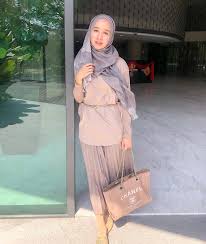 Tampilan gaya busana hijab laudya chintya bella yang cantik elegan dan simpel yang bisa anda contek sebagai inspirasi. Gaya Hijab Laudya Chintya Bella Hijabfest