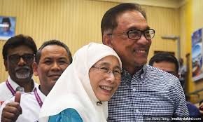 Survey shows malaysia's top employers offering jobs despite pandemic. Malaysiakini Com On Twitter Malay Support For Harapan Increases As Anwar Returns To Politics Https T Co Vgnnpsqbbj