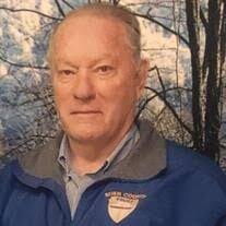 Earl Mitchell's Instagram, Twitter & Facebook