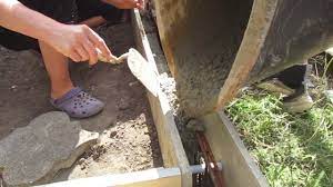 Wann der beton hart genug ist, hängt von der ausschalfrist ab. Beton Richtig Mischen Giessen Und Ausschalen Youtube