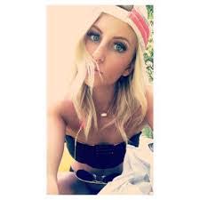 Chelsea Bates's Instagram, Twitter & Facebook