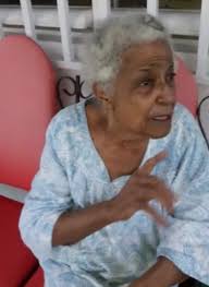 Actualización: afortunadamente, anciana que había sido reportada como  desaparecida ya fue encontrada en buen estado. Gracias a todos los que  compartieron.