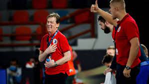 Born on 25 may 1993) is a montenegrin professional footballer who plays as a goalkeeper for ligue 1 club angers sco and the montenegro national team. Ex Handball Trainer Von Frisch Auf Goppingen Velimir Petkovic Und Sein Bewegtes Leben In Moskau Sport Stuttgarter Nachrichten