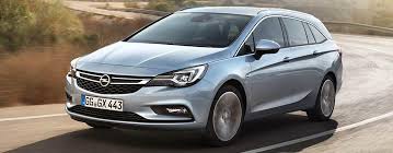 6 ileri manuel, 7 ileri ve 9 ileri otomatik şanzımanlı yeni astra hb modeli opsiyonel olarak alabileceğiniz önemli donanımlar da sunmaktadır. Opel Astra Sports Tourer Infos Preise Alternativen Autoscout24