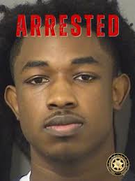 A heartfelt thank you to artist Debbie Sampson and everyone at @chewy for  this stunning portrait of retired K9 Daxxx, who passed away just after  Christmas. We are incredibly touched by your