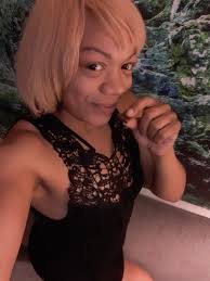 edwina bell (@eybtb)