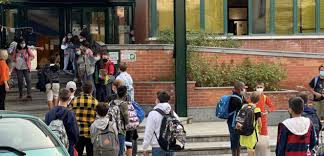 Noi come regione siamo favorevoli alle riaperture delle scuole il 7 gennaio e saremo pronti per quella data. Abzolarmdjsawm