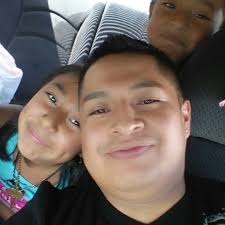 Angel Nivicela's Instagram, Twitter & Facebook