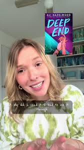 Halle O'Daniel 🫐🪩🏄🏾‍♀️ (@halle.simone)