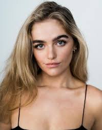 Megan Higgins's Instagram, Twitter & Facebook