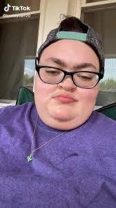 Carley Carr's Instagram, Twitter & Facebook