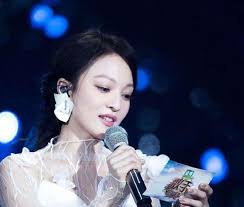 Bilibili 11 周年演讲 周深 zhou shen《在b站，做一个歌手》26.06.2020. å¼µéŸ¶æ¶µ2018æ­Œæ‰‹ç¬¬ä¸€æœŸæŽ'åç¬¬å¹¾åæ¬¡å¢Šåº•å¾ˆå±éšª æ¯æ—¥é ­æ¢