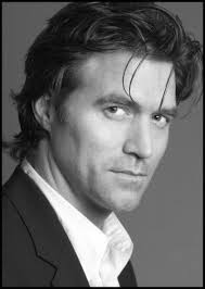 Создатели сериала Одна жизнь, чтобы жить