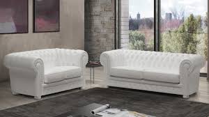 Sei un purista e, per te, divano lineare fa rima con pelle? Divano Chesterfield 2 O 2 Posti Maxi In Tessuto O Pelle