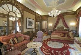 Author and journalist ernest miller hemingway with his wife mary on holiday in stresa, italy. Pin On Dwelling Quarters