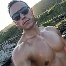 𝐃𝐚𝐧𝐢𝐥𝐨 𝐅𝐫𝐚𝐧𝐜𝐢𝐬𝐜𝐨 𝐇𝐢𝐝𝐚𝐥𝐠𝐨 (@iamdhidalgo) • Threads,  Say more