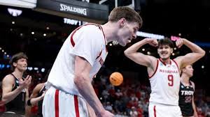 Braden Frager keeps Nebraska rolling with a slam and a trey