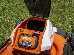 The rma 510 v self propelled lawn mower gives homeowners the performance of a petrol powered mowers without any of the hassles. Stihl Rma 510 Battery Powered Lawn Mower Review Pro Tool Reviews