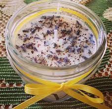 Please do not put dried flowers right next to the wick center on the top of the candle surface since it might cause a fire! Flowers And Herbs On The Top Of Candles General Candle Making Discussions Craft Server