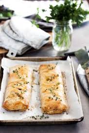 Combine the apples, sugar, cinnamon, nutmeg, lemon, and flour in a large bowl and set aside. 14 Phyllo Dough Ideas In 2021 Favorite Recipes Cooking Recipes Phyllo