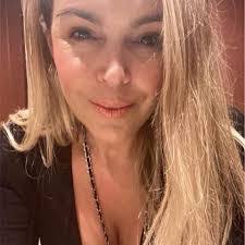 Sanela Tomic's Instagram, Twitter & Facebook