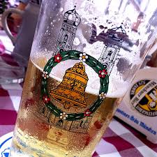 Die nürnberger bratwürste mit wenig fett in einer pfanne braten. Nurnberger Bratwurst Glockl Am Dom Munchen Munchen Munchen Niederbayern Bayerisch Schwaben Reztoran Turkey