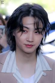 ค้นพบไอเดีย JB GOT7 และ สามีในอนาคต 21 รายการ